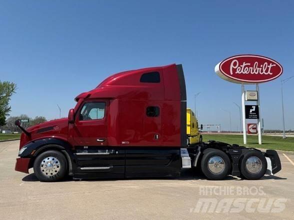 Peterbilt 579 Truck Tractor Units