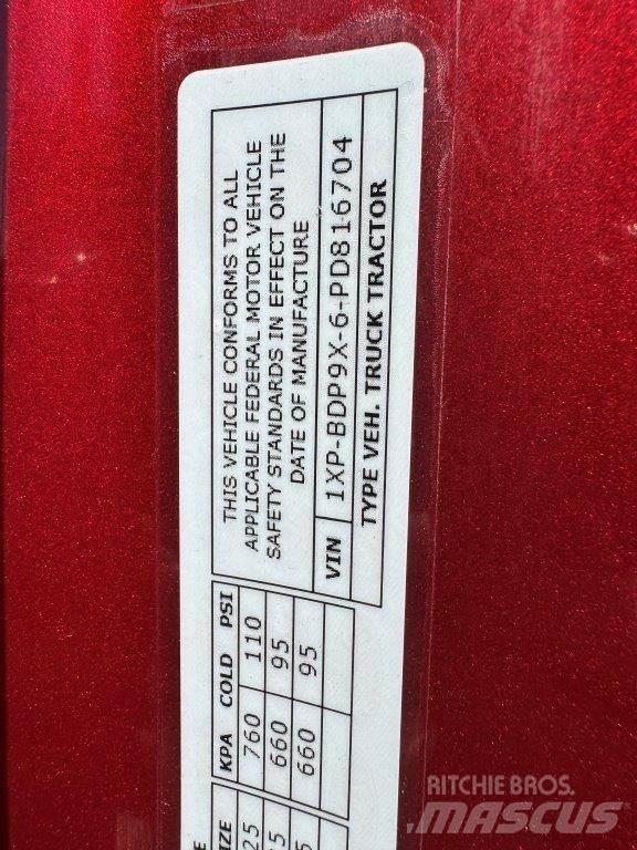 Peterbilt 579 Truck Tractor Units