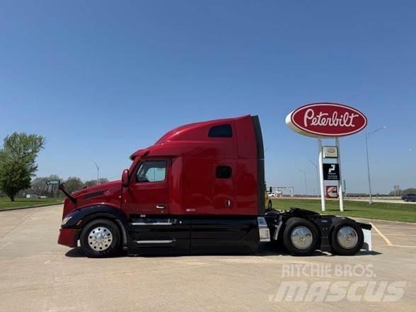 Peterbilt 579 Truck Tractor Units
