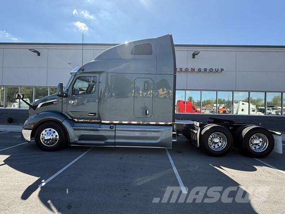 Peterbilt 579 Truck Tractor Units