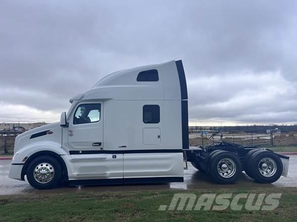 Peterbilt 579 Truck Tractor Units
