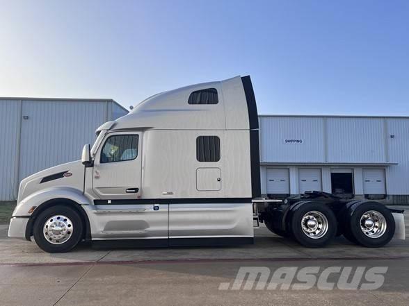 Peterbilt 579 Truck Tractor Units