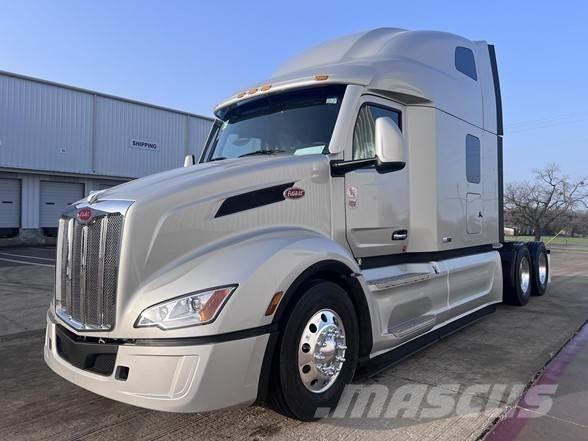 Peterbilt 579 Truck Tractor Units