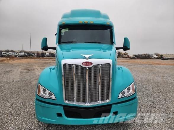 Peterbilt 579 Truck Tractor Units