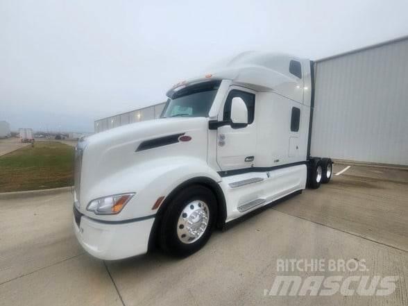 Peterbilt 579 Truck Tractor Units
