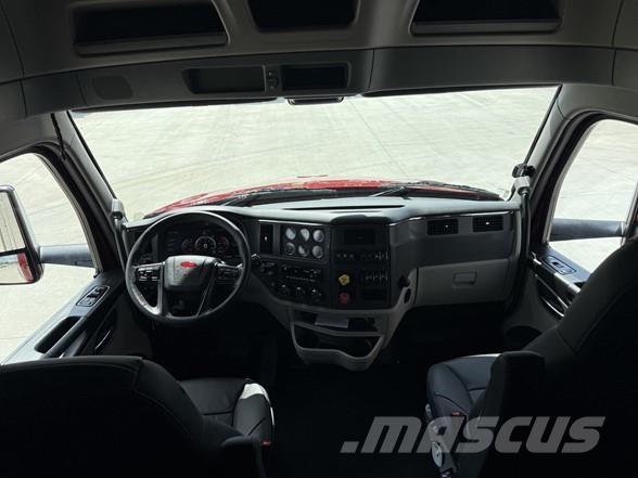 Peterbilt 579 Truck Tractor Units
