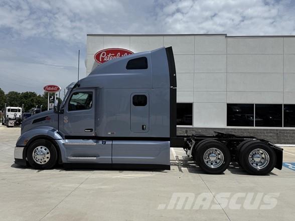 Peterbilt 579 Truck Tractor Units