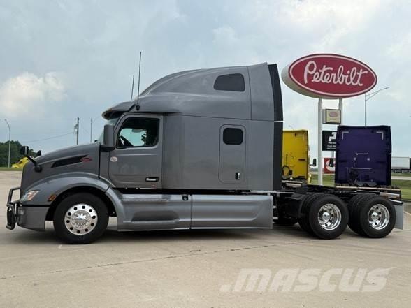 Peterbilt 579 Truck Tractor Units