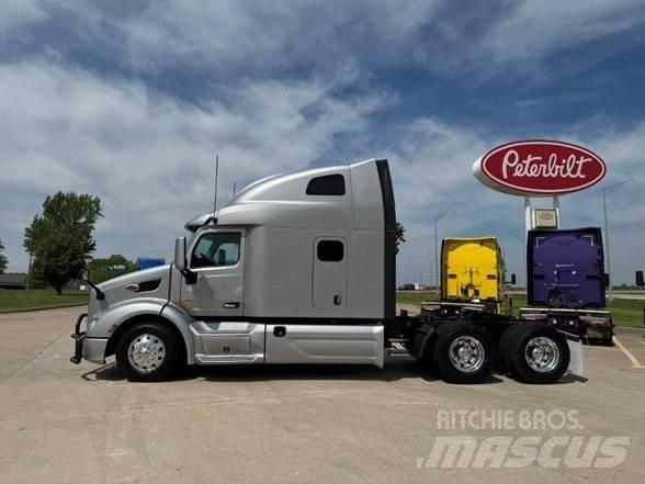Peterbilt 579 Truck Tractor Units