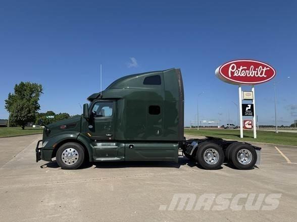 Peterbilt 579 Truck Tractor Units