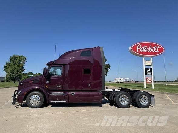 Peterbilt 579 Truck Tractor Units