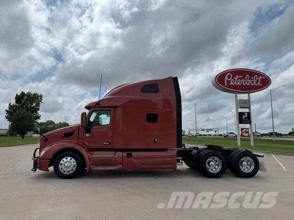 Peterbilt 579 Truck Tractor Units