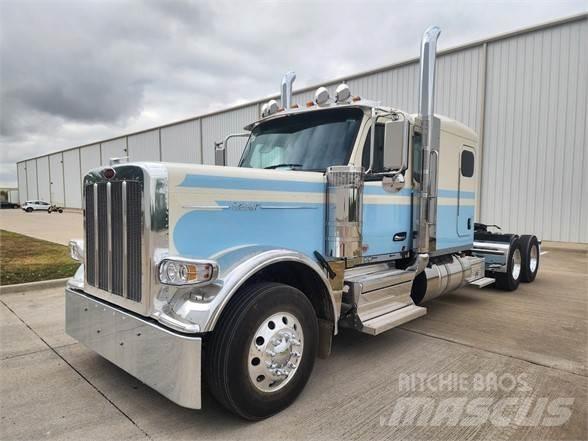 Peterbilt 589 Truck Tractor Units