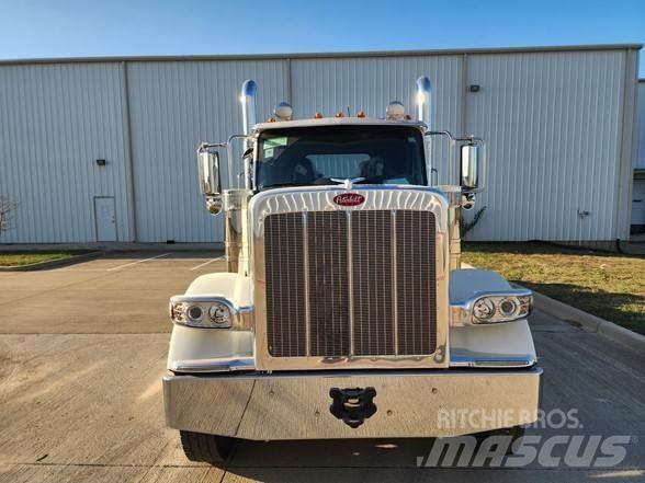 Peterbilt 589 Truck Tractor Units