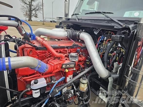 Peterbilt 589 Truck Tractor Units