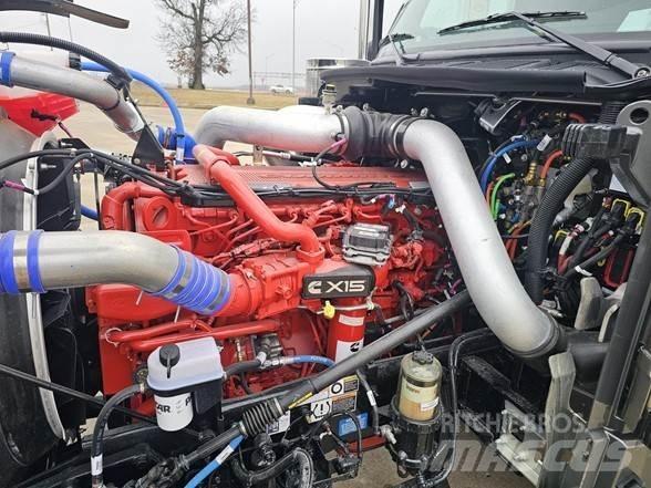 Peterbilt 589 Truck Tractor Units