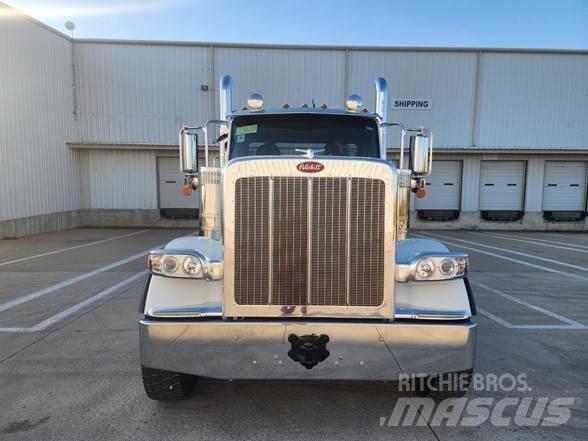 Peterbilt 589 Truck Tractor Units