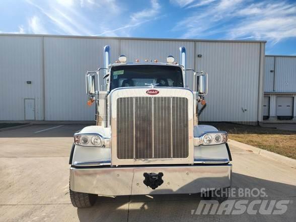 Peterbilt 589 Truck Tractor Units