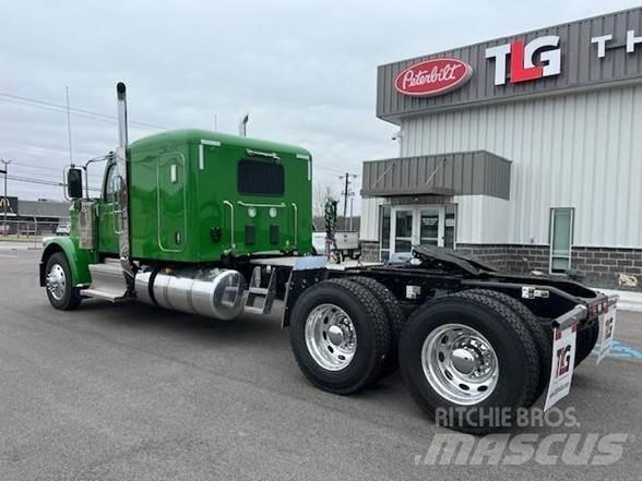 Peterbilt 589 Truck Tractor Units