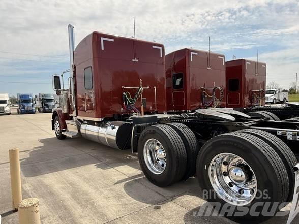 Peterbilt 589 Truck Tractor Units