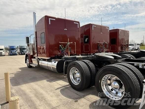 Peterbilt 589 Truck Tractor Units