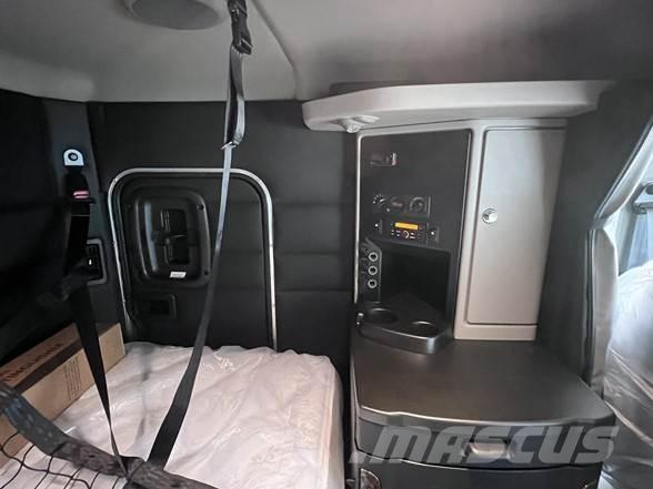 Peterbilt 589 Truck Tractor Units