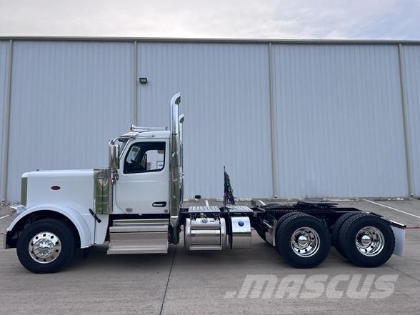 Peterbilt 589 Truck Tractor Units