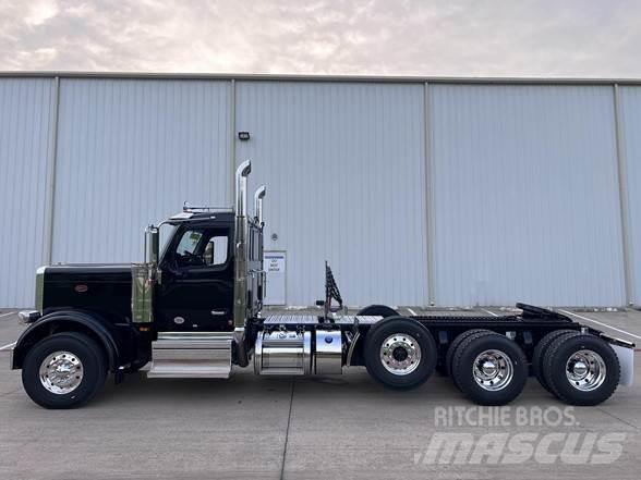Peterbilt 589 Truck Tractor Units
