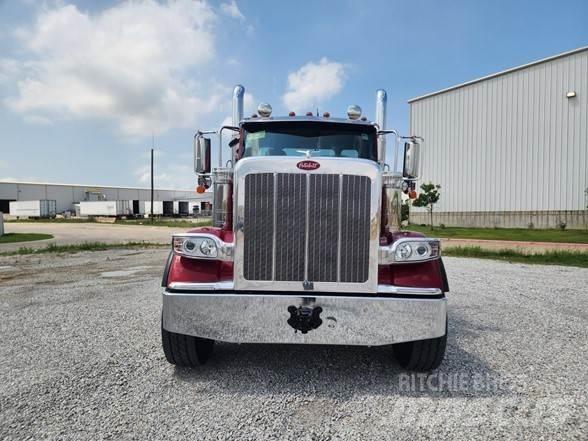 Peterbilt 589 Truck Tractor Units
