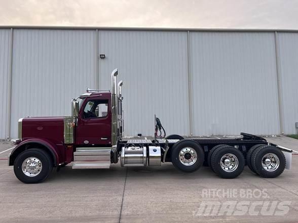 Peterbilt 589 Truck Tractor Units