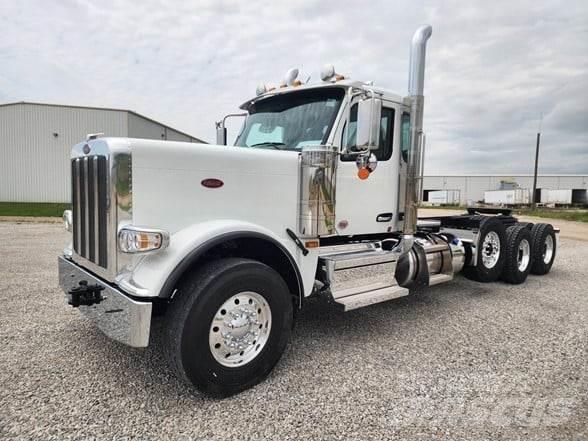 Peterbilt 589 Truck Tractor Units