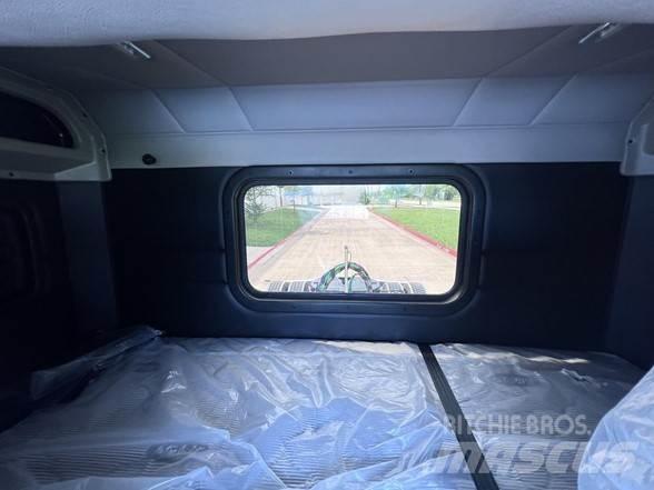 Peterbilt 589 Truck Tractor Units