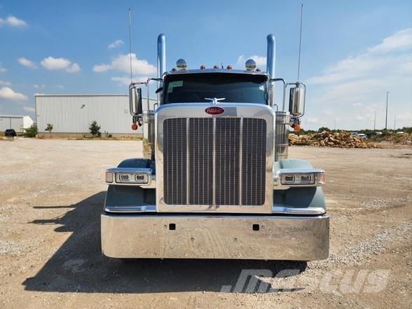 Peterbilt 589 Truck Tractor Units