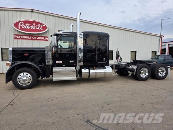 Peterbilt 589 Truck Tractor Units