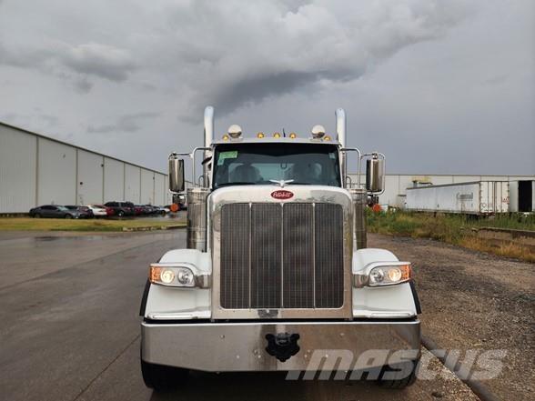 Peterbilt 589 Truck Tractor Units