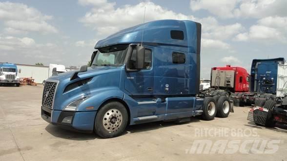 Volvo VNL64T760 Truck Tractor Units