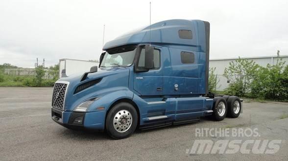Volvo VNL64T760 Truck Tractor Units
