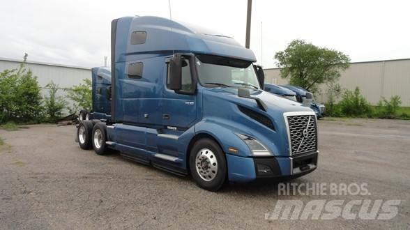 Volvo VNL64T760 Truck Tractor Units