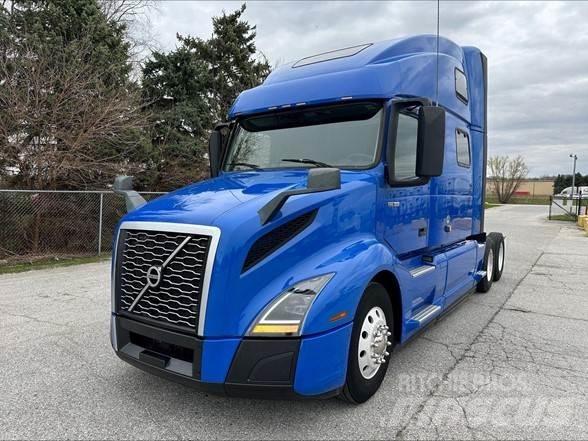 Volvo VNL64T860 Truck Tractor Units
