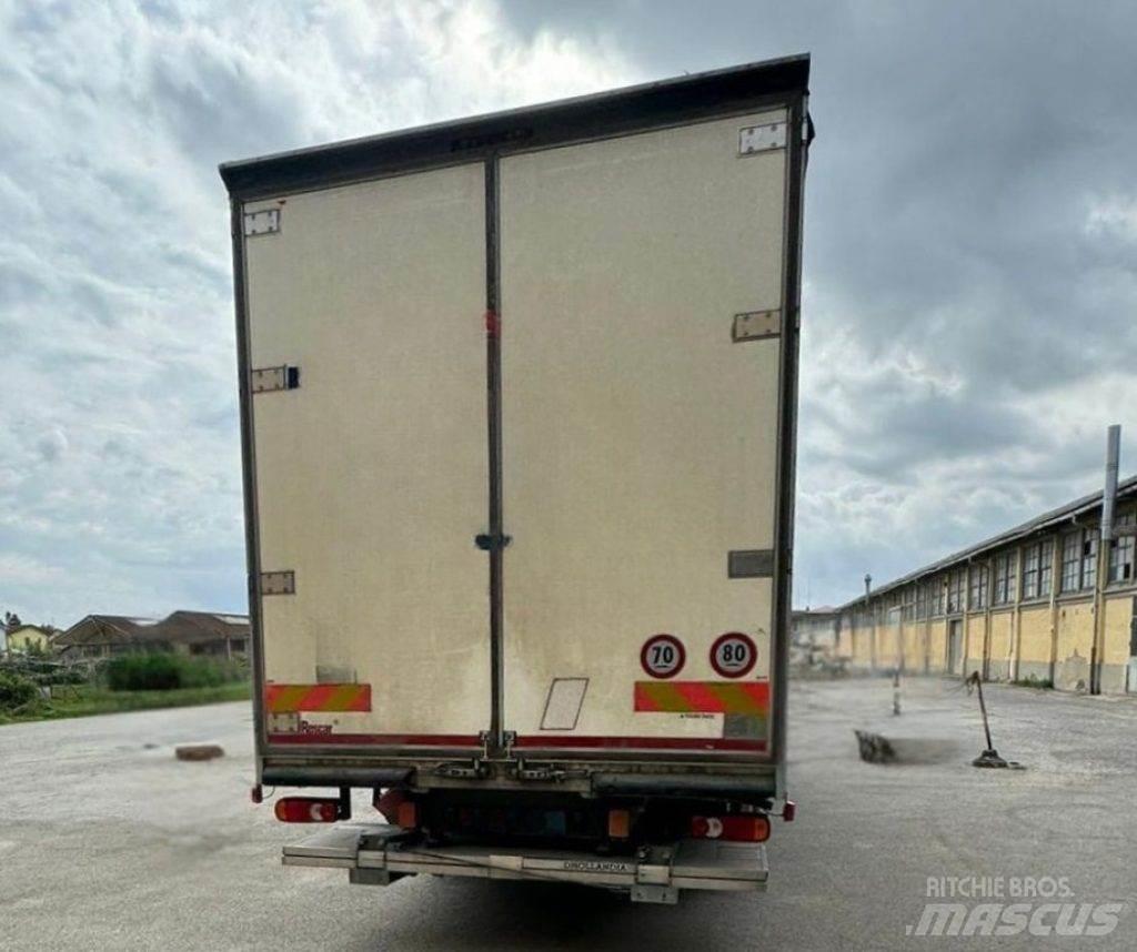 Renault D Truck Tractor Units