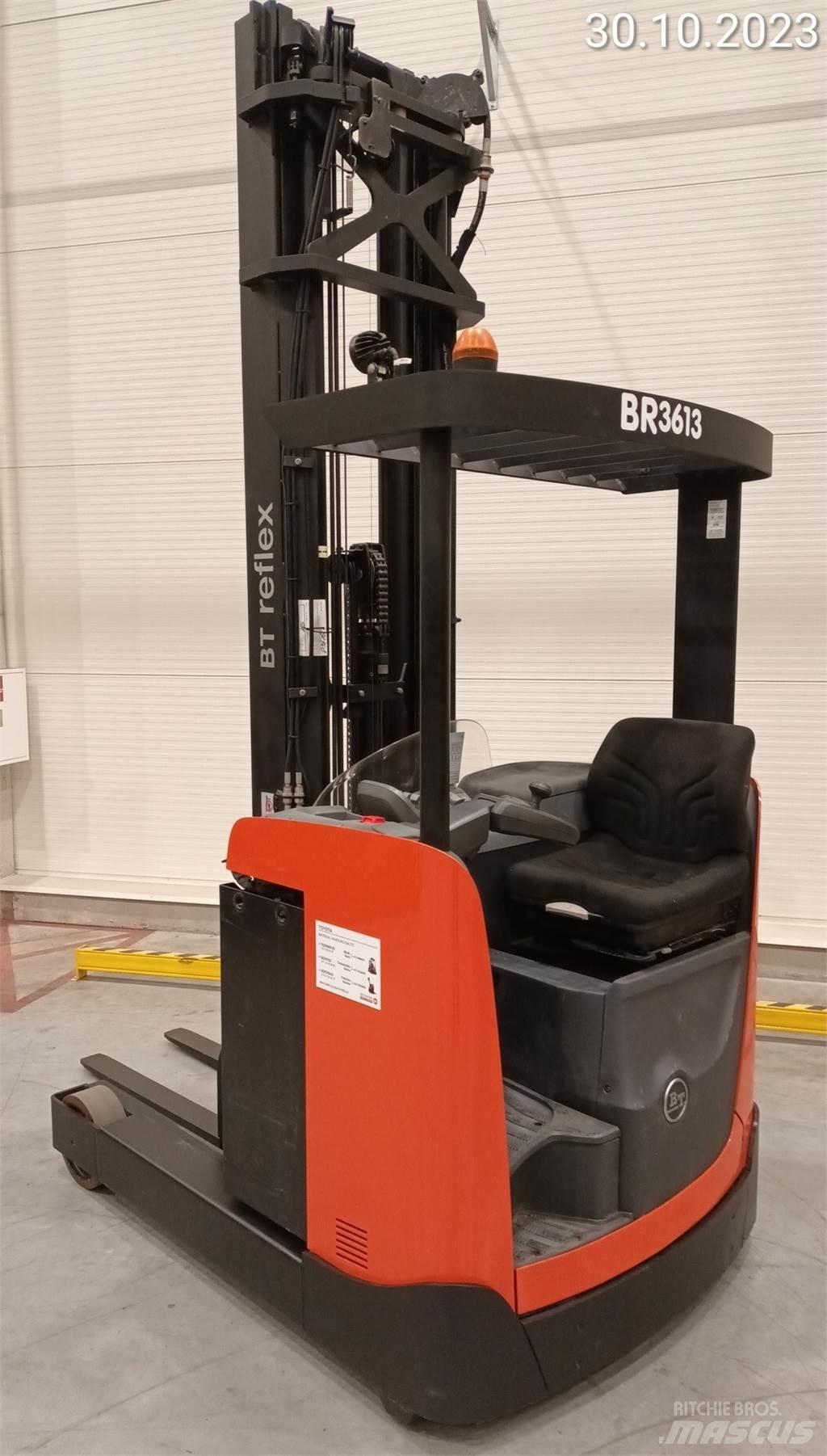 BT RRE140B Reach truck