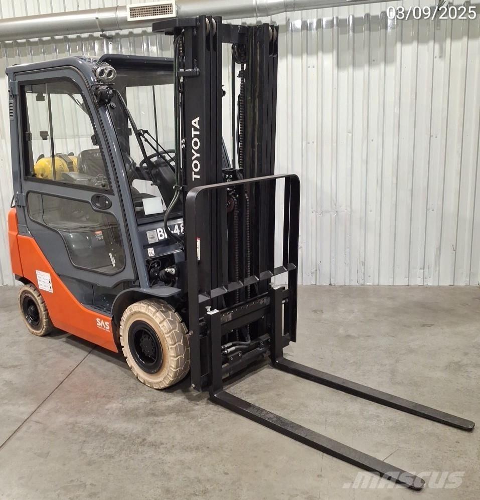 Toyota 02-8FGF15 LPG trucks