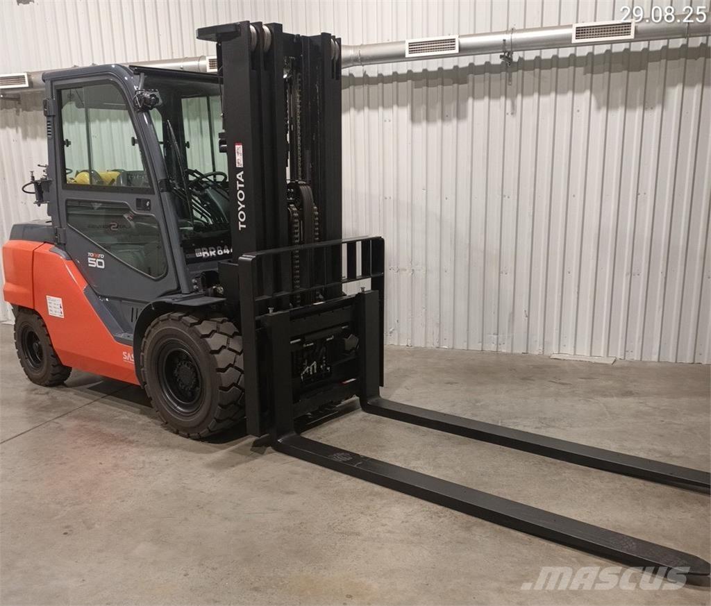 Toyota 8FG50F LPG trucks