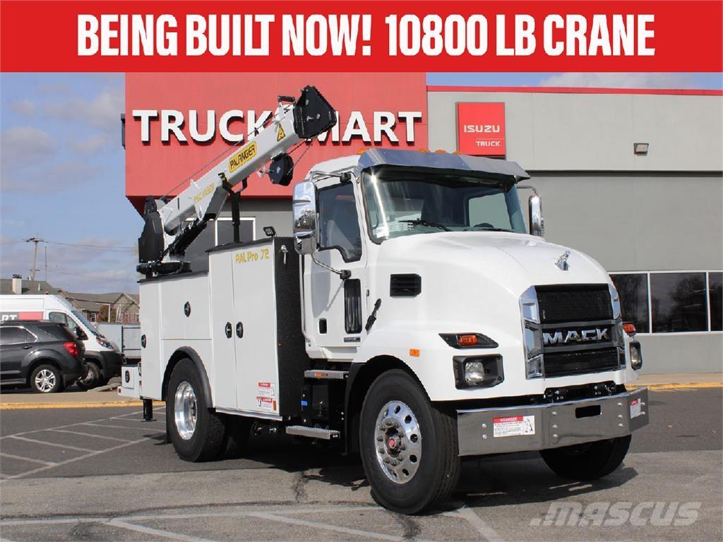 Mack MD6 Crane trucks