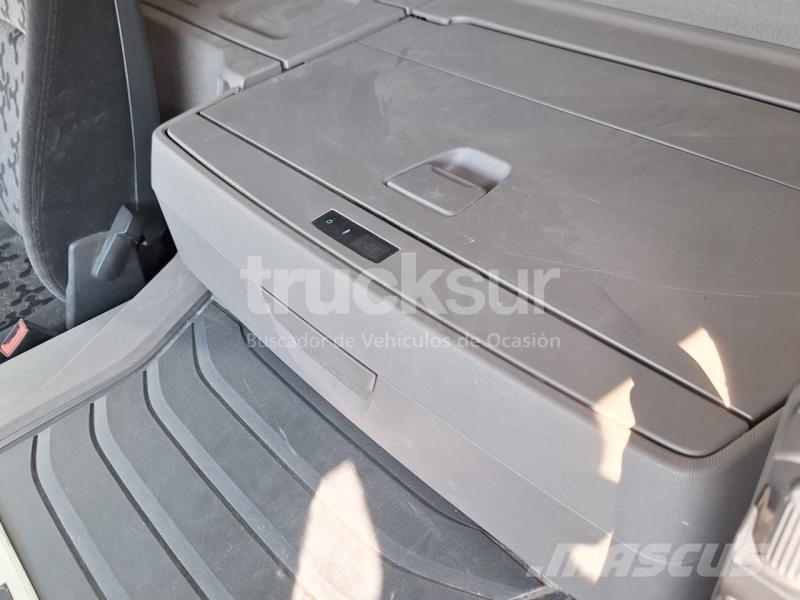 Scania P450 Truck Tractor Units