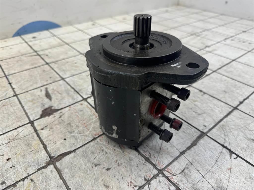  Gear pump Crane spares & accessories