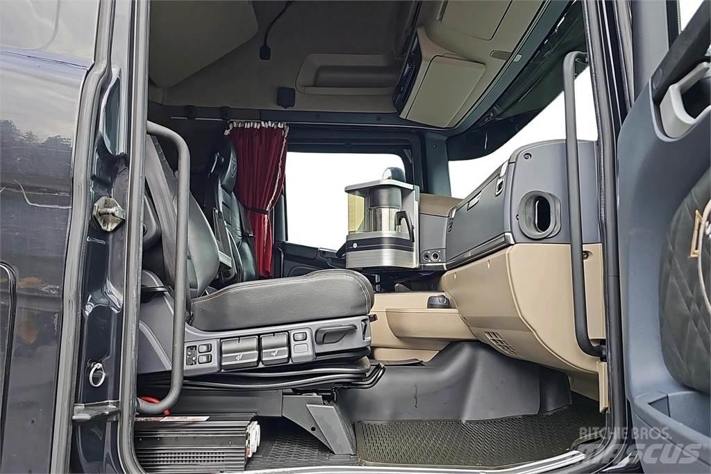 Scania R580 Van Body Trucks