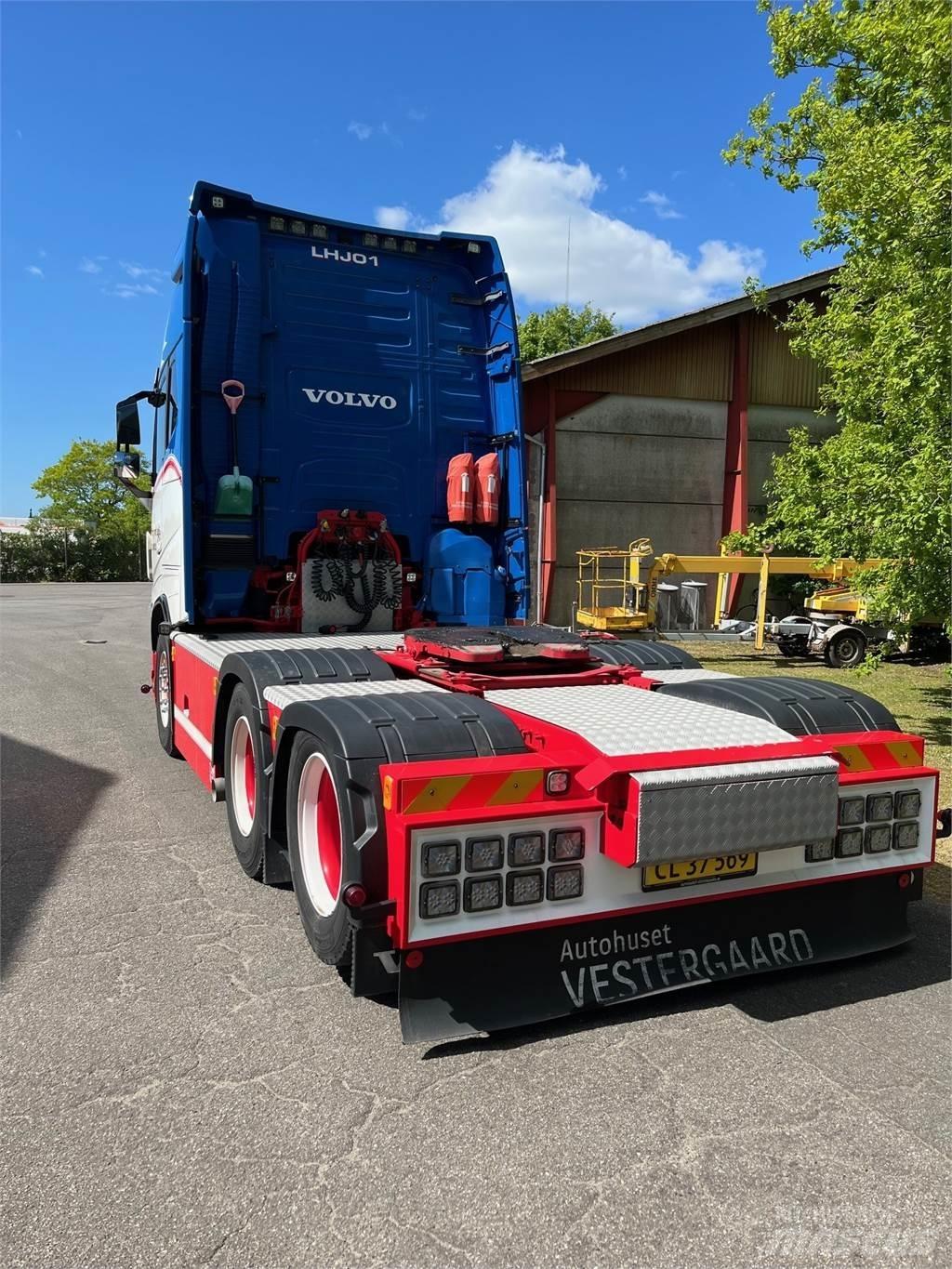 Volvo FH500 TC 6x2 Truck Tractor Units