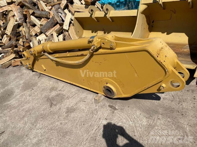 CAT 320 Booms and arms