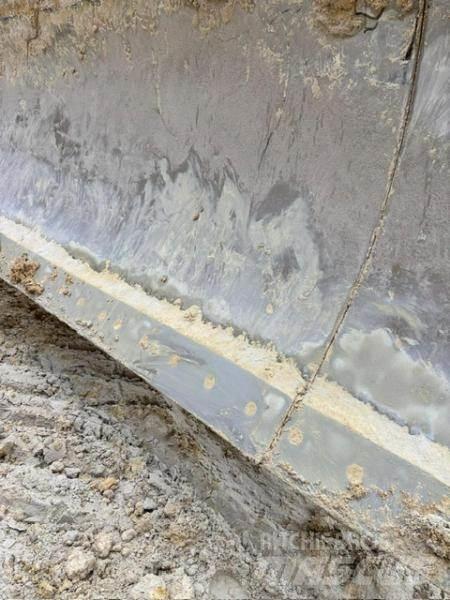 CAT 973C Crawler FEL's